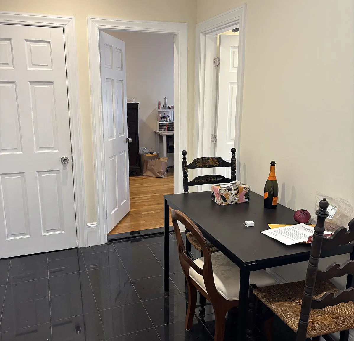 3 bed, 9999 sqft, $5,350 — Photo 2