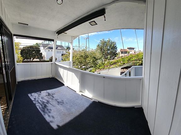 View from front Deck - community central - CDM 5K passes and ends just around corner of Goldenrod; OC marathon passes along Seaview