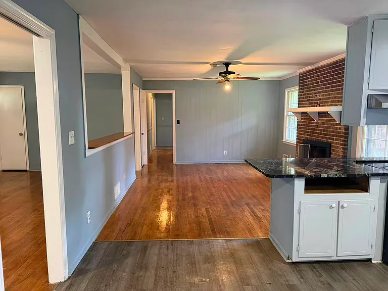 1487 Pine St — Photo 5