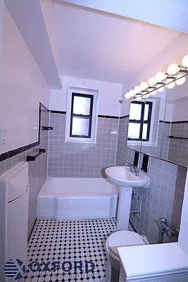 Rented by Oxford Property Group | media 11