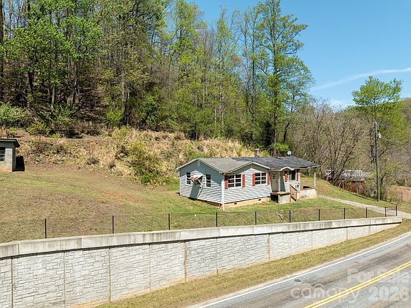 4th image of 2687 Indian Grave Rd