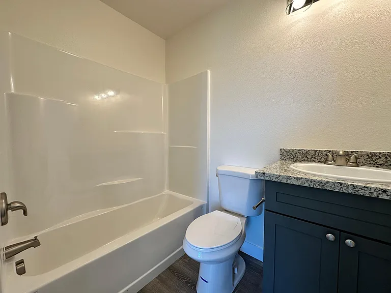 545 C St #8 — Photo 9