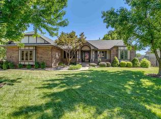1333 N Pine Grove Ct, Wichita, KS 67212