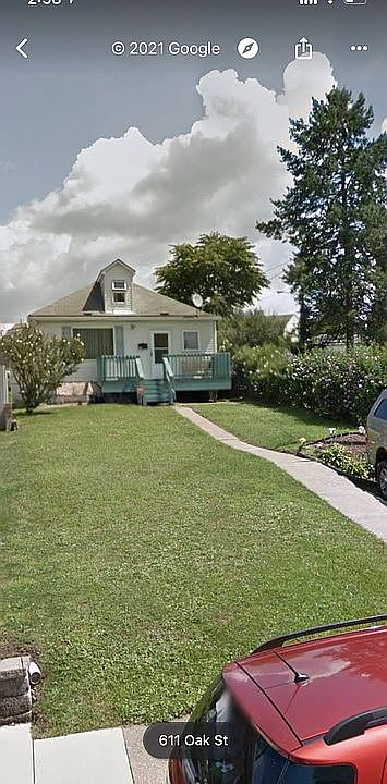 2nd image of 611 Oak St