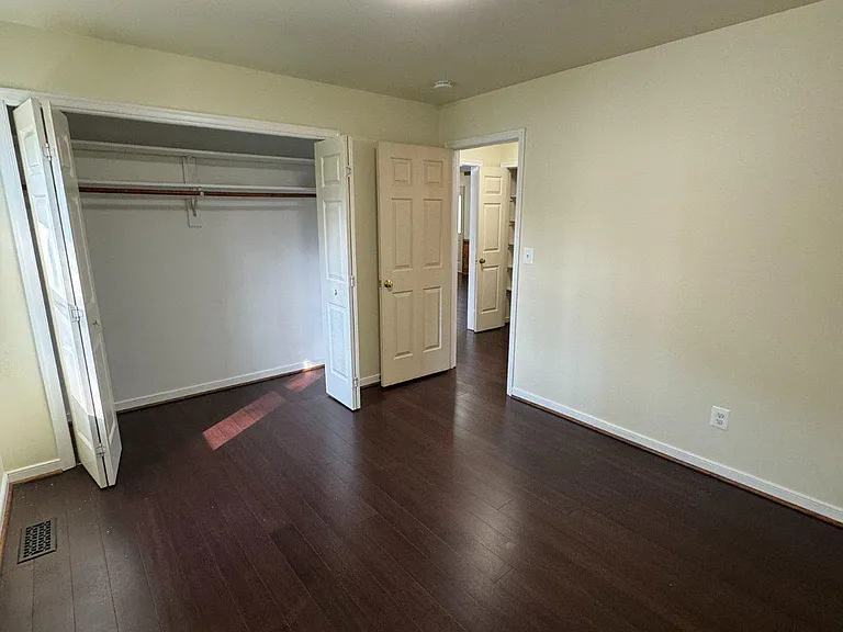 1115 Aquia Dr — Photo 9
