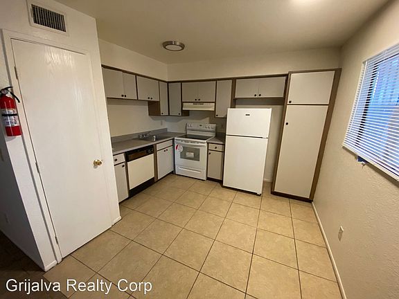 4th image of 2441 N Fontana Ave #11209956