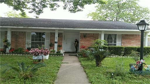 1st image of 12023 Chessington Dr