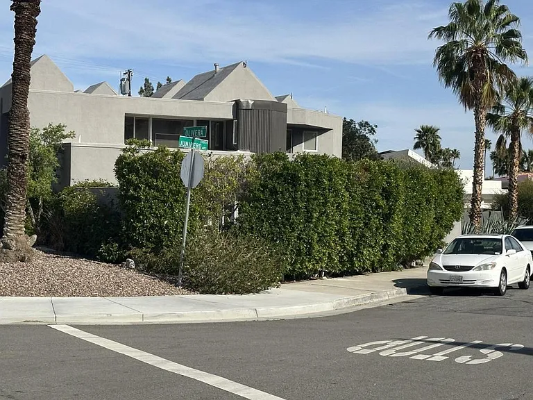 2286 N Junipero Ave — Photo 12