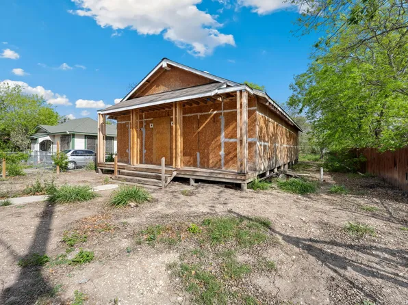 155 Rosebud, San Antonio, TX 78221