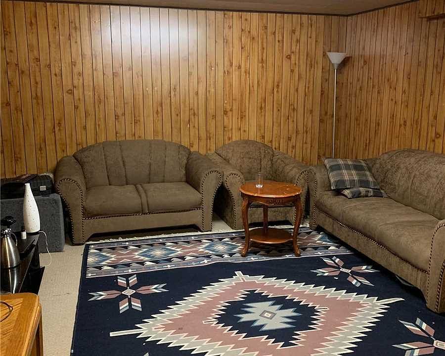 2nd image of 56 Overlea Cres