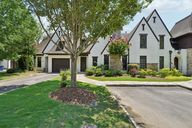 Heritage Dr-S2307-001.jpg