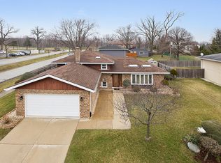 8350 W 99th Pl, Palos Hills, IL 60465