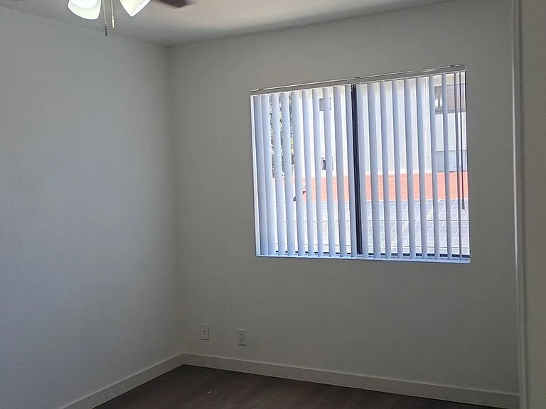 4862 W 118th Pl — Photo 8