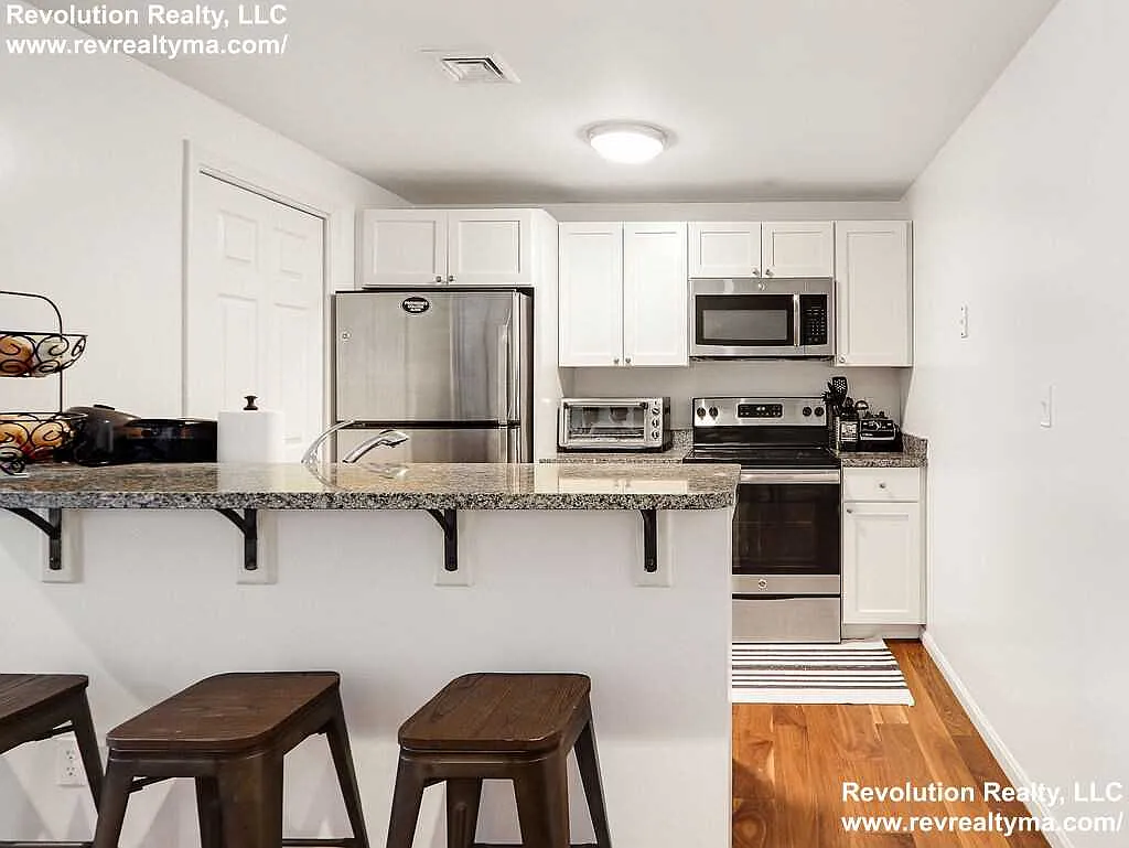 2 bed, $3,375 — Photo 3