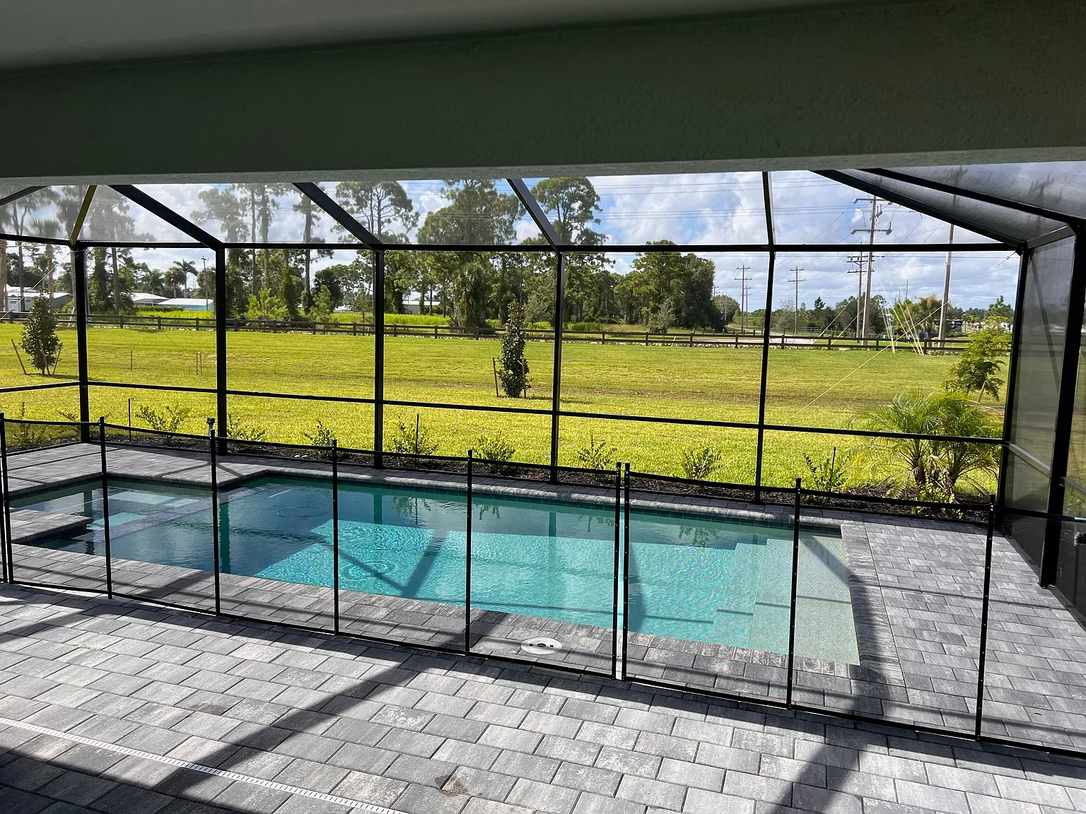 4 bed, 2032 sqft, $3,400 — Photo 4