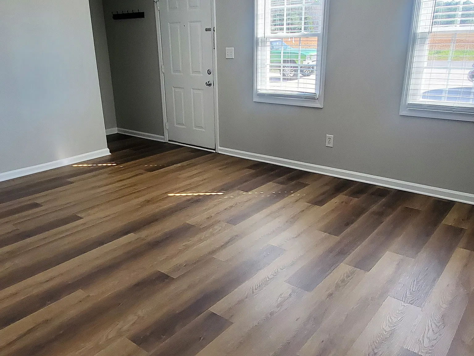 3 bed, 1200 sqft, $1,200 — Photo 2
