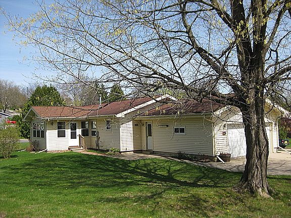 2nd image of 1900 Snyder Dr