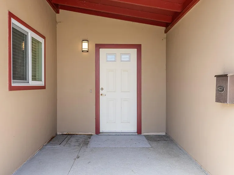222 Mortimer Ln — Photo 29