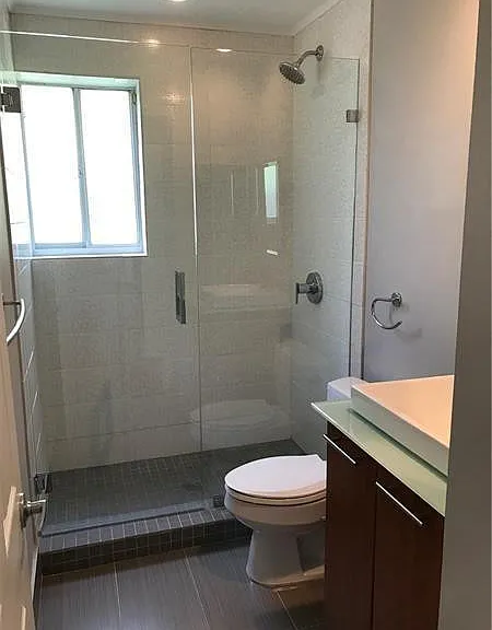 101 SE 15th Ave #E — Photo 9