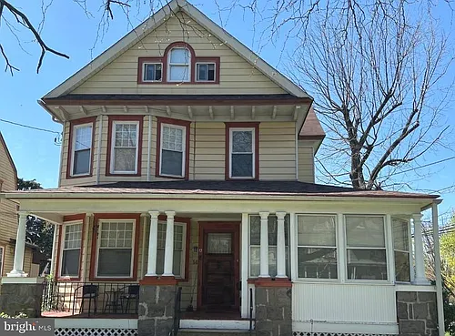 14 Franklin Ave #A Photo 1