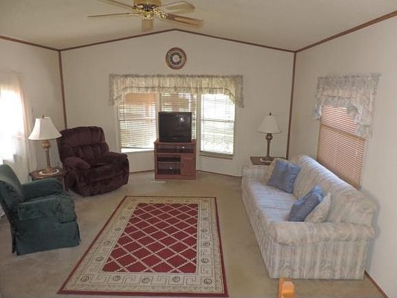 3rd image of 13154 Lori Ln