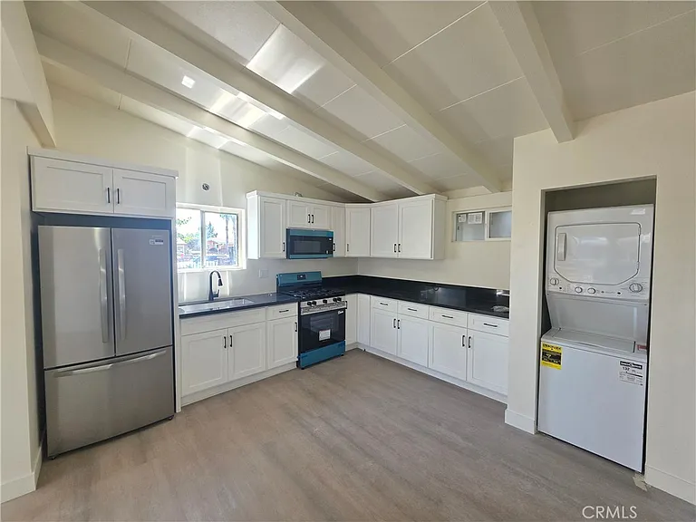 13030 Bradwell Ave — Photo 6