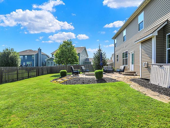 3rd image of 7710 Eagle Crescent Dr
