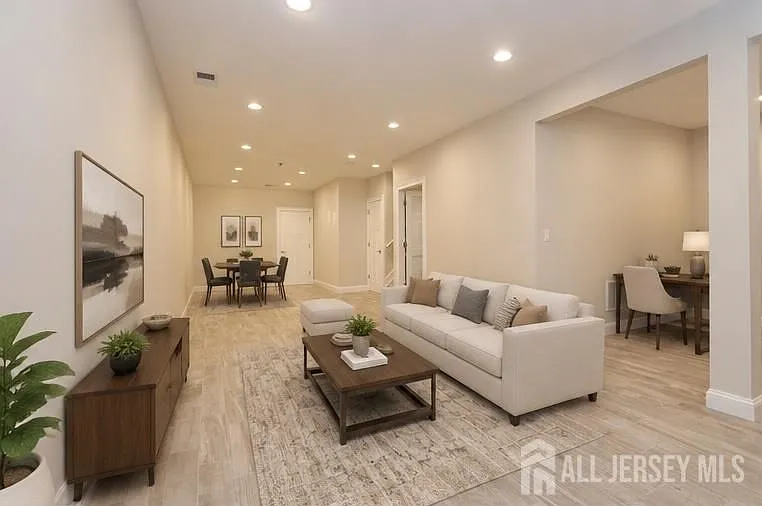 10 Gonzalez Dr — Photo 36