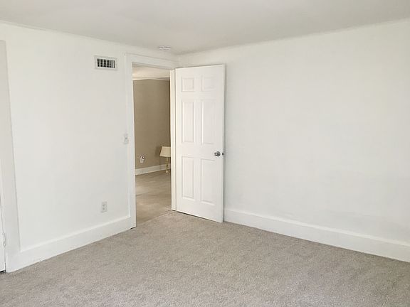 5th image of 329 North Ave Floor 2