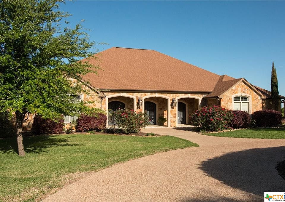 1st image of 606 Cliff Dr