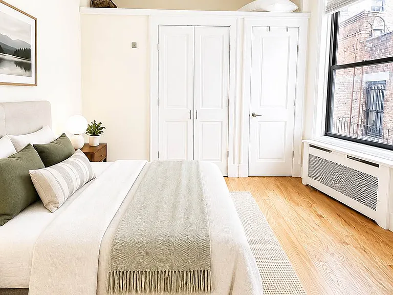294 W 92nd St #5H — Photo 7