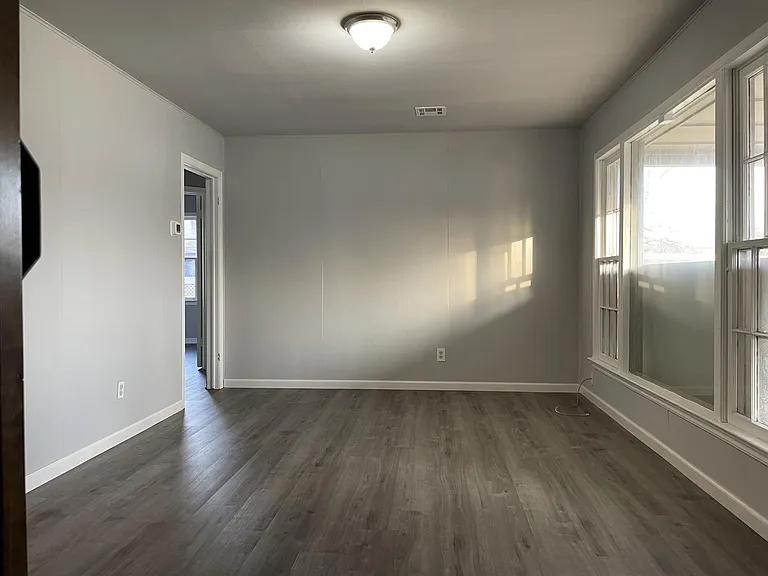 1213 NW 91st St — Photo 3