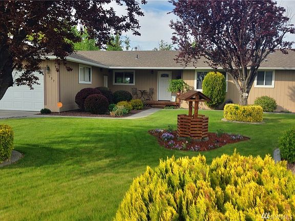 2nd image of 727 Tamarack Ln