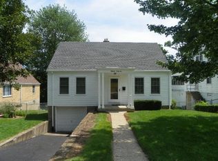 5642 Leumas Rd, Cincinnati, OH 45239