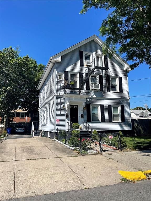 15 Brewster St, Pawtucket, RI 02860 MLS 1341616 Zillow