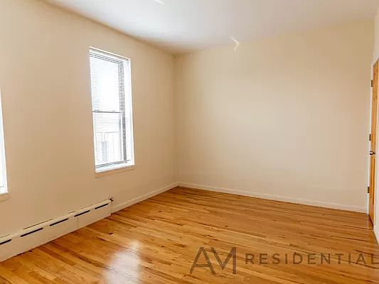 4th image of 54 Bay 29 St #Bb