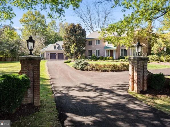 11612 Swains Lock Ter, Potomac, MD 20854