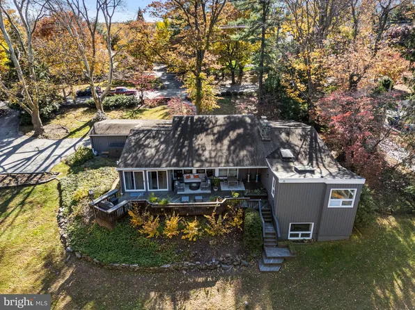 1424 Flat Rock Rd, Narberth, PA 19072