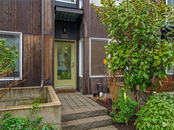 4th image of 6025 22nd Avenue NW