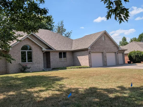1391 S Meadow Lane, Bolivar, MO 65613