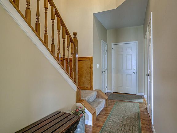 2nd image of 810 Highgate Dr #8E