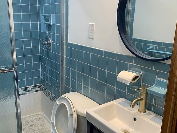 5th image of 1823 E 13th St #3F