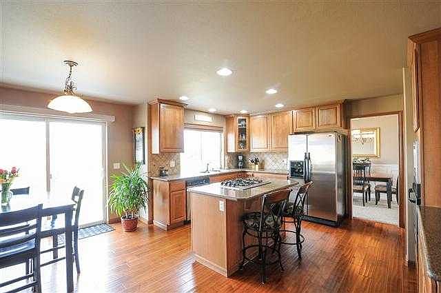 1st image of 3560 Regent St