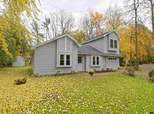 6 Greenlawn Ct, Schenectady, NY 12304