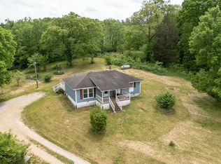 2100 Hill Station Rd, Columbia, TN 38401