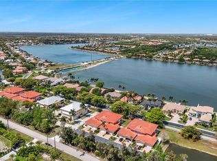 5370 Park Rd APT 2, Fort Myers, FL 33908