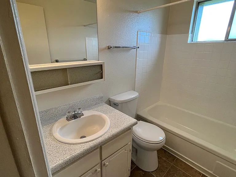 Garden Center Apt. 62, 64 & 70 — Photo 14