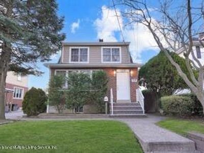 129 8th St, Staten Island, NY, 10306