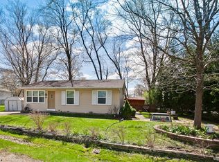 531 Golfview Dr, Round Lake Beach, IL