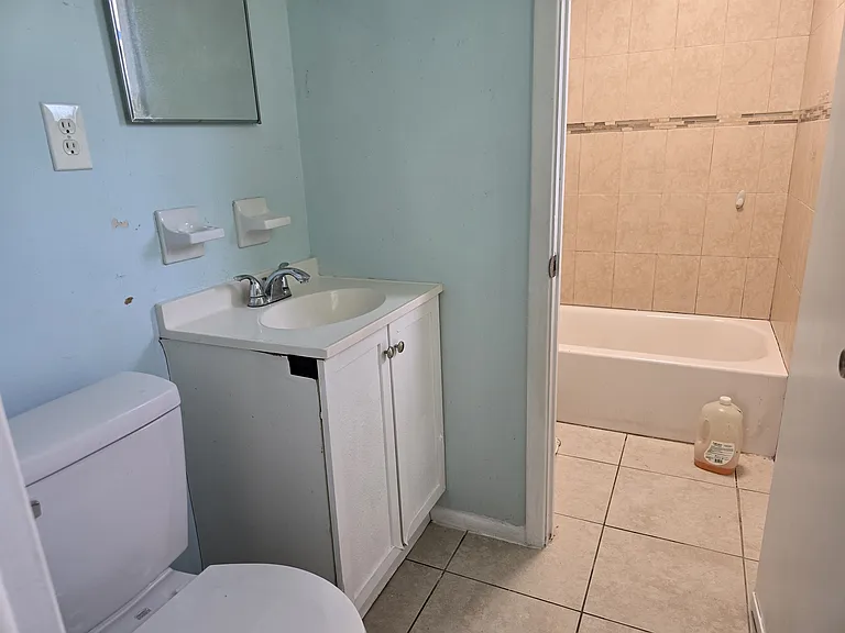 4518 W Knollwood St — Photo 5